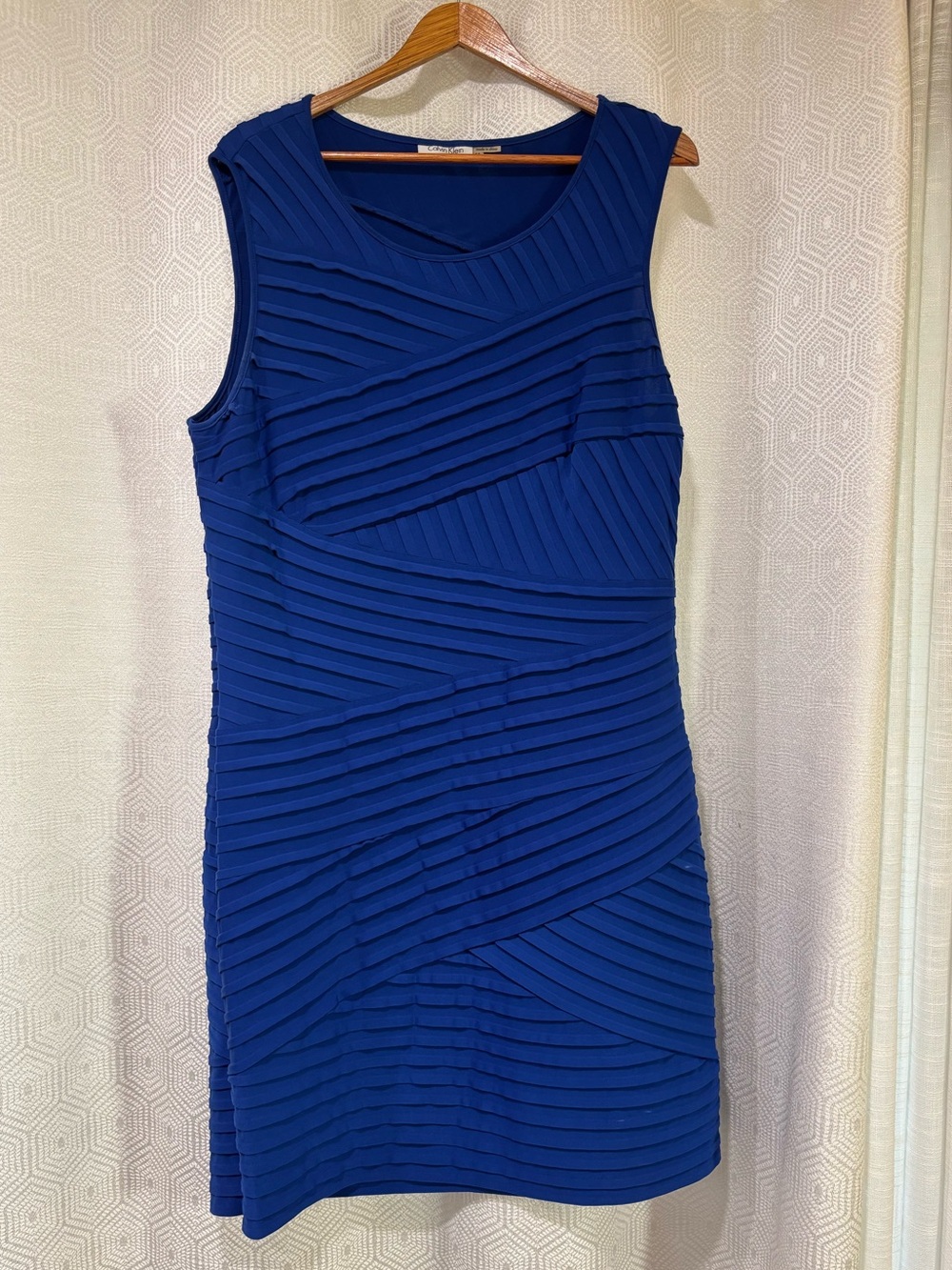 Calvin Klein Blue Textured Sleeveless Sheath Dress